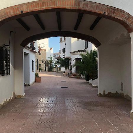 Casa Cartago Villa เอมปูเรียบราบา ภายนอก รูปภาพ
